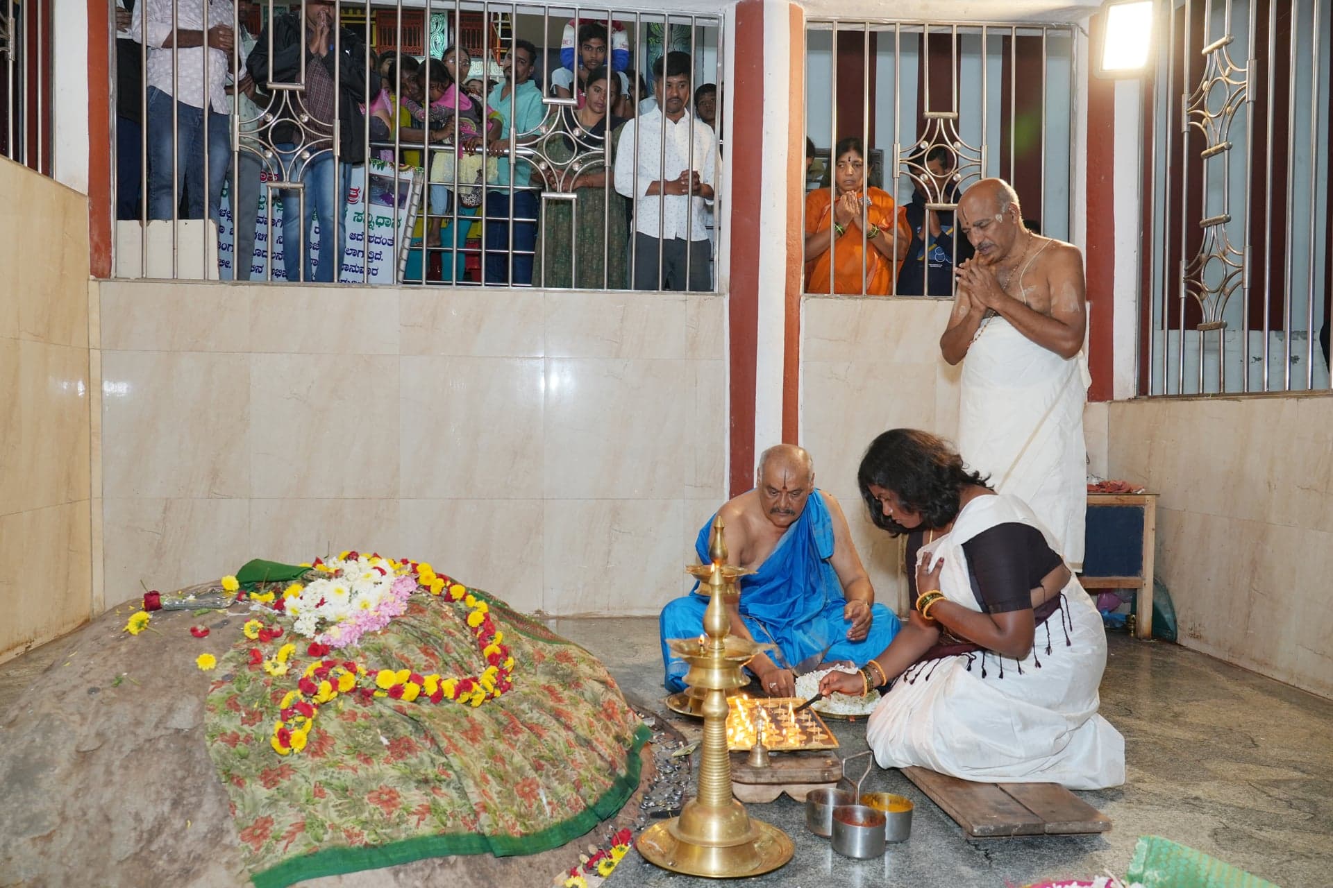 Baagina Seve - 2 Saree Sahitha
